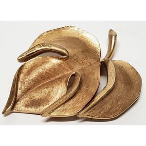 VTG Crown Trifari Signed Brooch Fashion Gold Tone Leaf Pin Brushed/ Shiny Finish